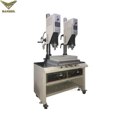 China DANREL Factory Patent 15KHz 20KHz Two Heads Ultrasonic Welding Machine For Long Plastic Parts Welding for sale