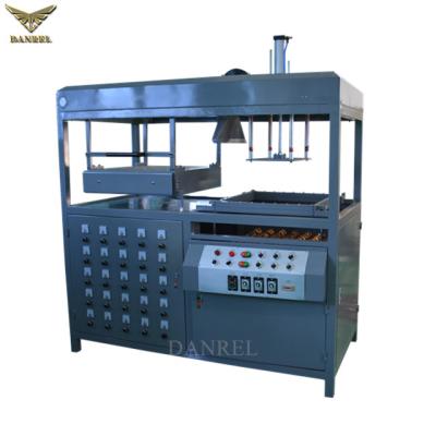 China Vacuum Forming Machine Semi-automatic PVC PET Blister Clamshell Vacuum Forming Machine For Sale for sale