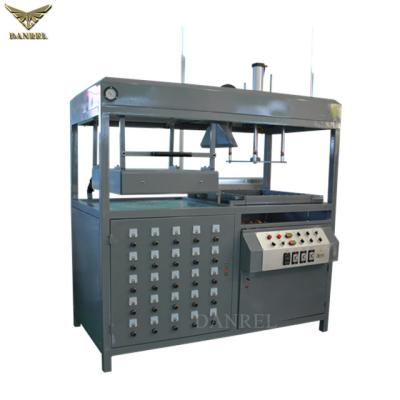 China Semi-automatic Vacuum Thermforming Machine Thin Plastic Sheet Vacuum Thermoforming Machine for sale