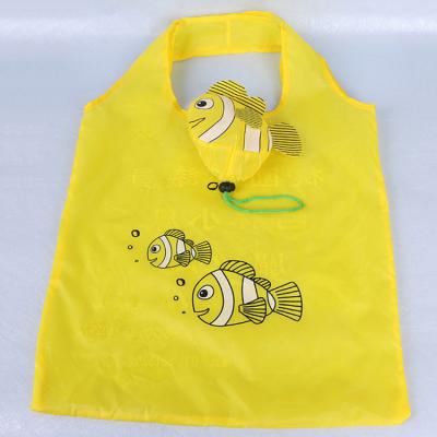 China Eco-friendly Reusable Reusable Collapsible Animal Folding Nylon Fish Shape Handled Fish Shaped Shopping Tote Bag Polyester Custom Made for sale