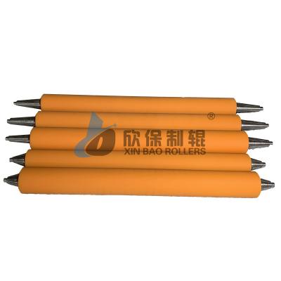 China Máquina rotativa UV Roller de caucho Excelente resistencia al envejecimiento UV Alta elasticidad y suavidad en venta