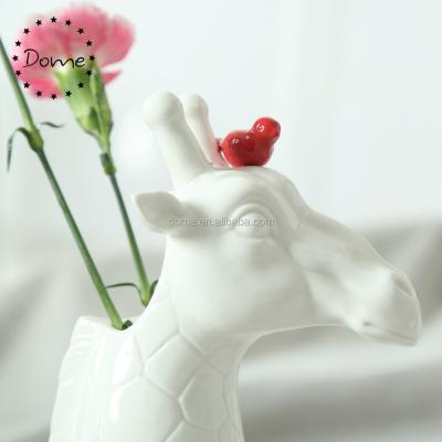 China Europe Homedecor Ornaments Hippo Desk Ostrich Giraffe Ceramic Animal Flower Vase for sale