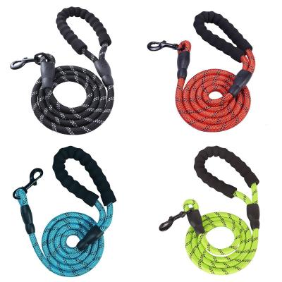 China Hot Selling Reflective Climb Rope Dog Leash With Multiple Colors Dog Leads Set Reflective Nylon Rope Pet Leash for sale