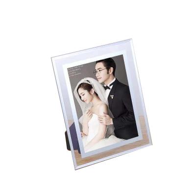 China Easy Applicate Crystal Gift Frameless Silk Printed Mirror Photo Glass Frame In 5x7 for sale