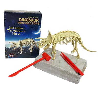 China Children's Toys 2022 Hot New DIY Toy Science Plastic Dinosaur Fossils Dino Excavation Kit Stegosaurus Educational Dig Kits for sale