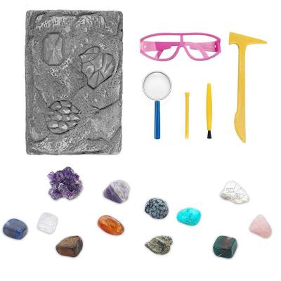 China Eductional Kid Toys DIY Gypsum Excavation Kit Fossil Gemstones Set Toys Gemstone Excavation Dig Kit For Children for sale