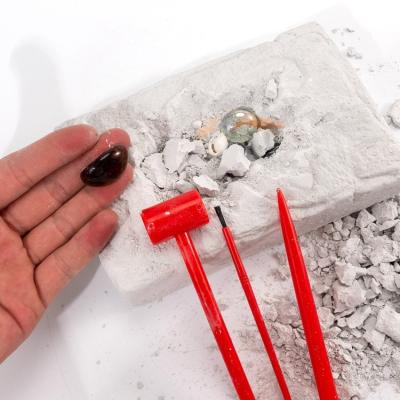 China Eductional Kid Toys Hot Diy Kids Funny Fossil Excavation Dig DIY Excavation Kit Toys Gemstone Kit for sale