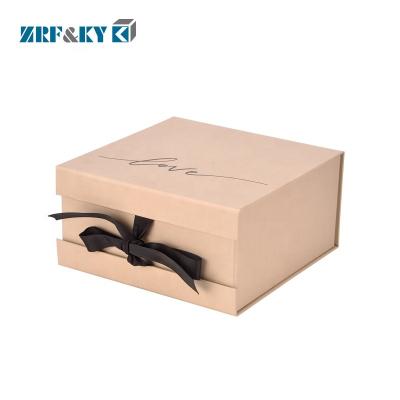 China Recyclable Custom Printed Paper Reusable Folding Packaging Magnetic Folding Gift Box for sale