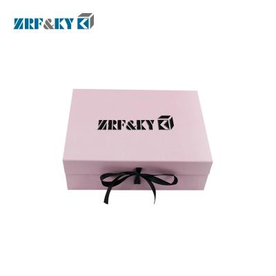 China Recyclable Paper Folding Box With Magnetic Closure Ribbon Cardboarf Gift Box With Magnetic Lid for sale