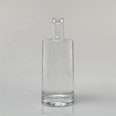 China Wholesale Beverage 750ml Liquor Bottles 750ml Glass Vodka Bottle For Spirits for sale