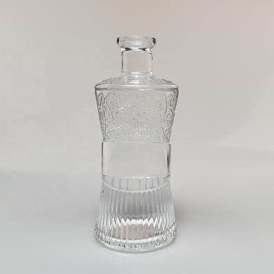 China Top Grade 500ml Spirits Glass Bottle Custom Wholesale Whiskey 500ml Vodka Glass Bottle for sale