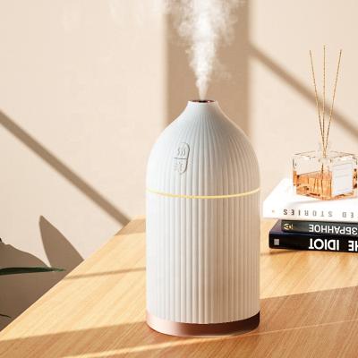 China White Deep Blue OEM Customization Diffusores de humidifiers de Mini Air Humidifier Diffuser Vase Shape USB Car New Arrivals for sale