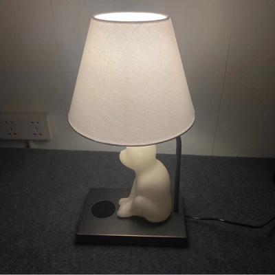 China Simple Modern USB Interface Wireless Flush Modern Desk Lamp for sale