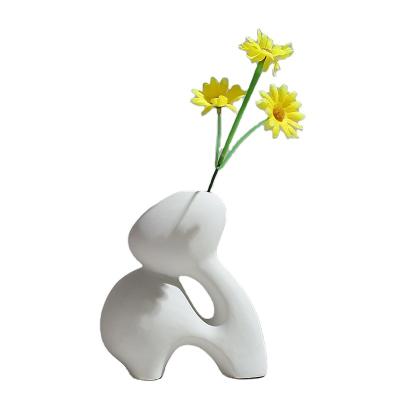 China Wholesale Hot Traditional Nordic Ceramic White Unique Gift Decoration Sale Ceramic Vase For Home Decor for sale