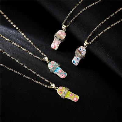 China Fashion Personalized Slipper Shape Pendant Necklace CLASSIC Customized Geometric Micro Set Zircon Pendant Necklace for sale