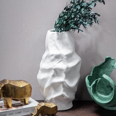 China Luxury Modern Ceramic Matte White Home Decor Morden Vase Nordic Style for sale