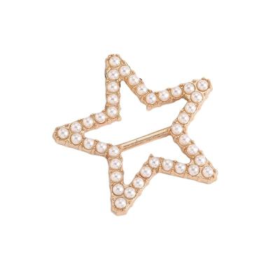 China Pearl Perfect for DIY Decorative Women's Sweater Shawl Clip Waist Extender Safety Pin Dress Skirt Waist Scarf Clip Pearl Brooch for sale