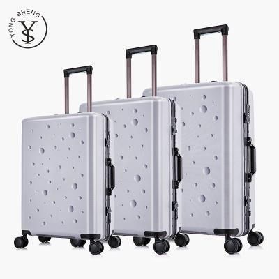 China Travel High Capacity PP Luggage Case Wholesale Bottom koffer Custom Design Luggage Traveling Set Bagagem for sale