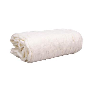 China Antistatic Monthly Milestone Knitted White Super Warm Blanket For Baby for sale