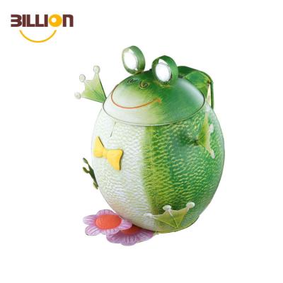 China Metal Trash Can Garden Decoration Frog Sustainable Waste Bin With Solar Led Eyes for sale