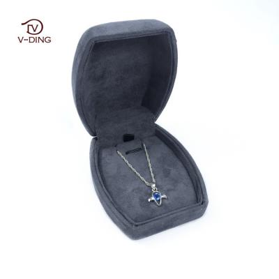 China Eco - Friendly Faux Suede Leather Jewelry Display Chain Box for sale