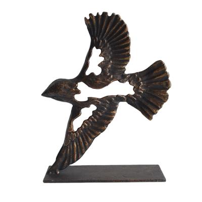 China Europe Cast Metal Bird Ornament Bronze Bird Sculpture for sale