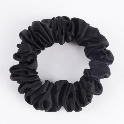 China 2021 Fashion College Style Large Intestine Circle Hair Tie For Girls Fashion Hair Rings Elastic Silk Hair Scrunchies for sale