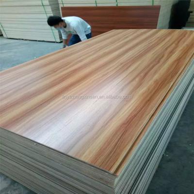 China Indoor color plywood with red green yellow wood grain melamine paper, various colored laminated plywood for sale