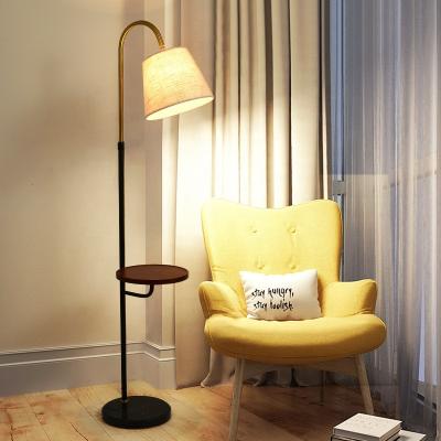 China Modern Modern Indoor Floor Lamp With Wireless Charging USB Charging Daily Household Cloth Floor Lamp for sale