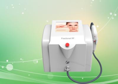 Китай Кожа затягивая, частичный Rf Microneedle машины красотки RF анти- прибора морщинки двухполярная для салона красотки продается