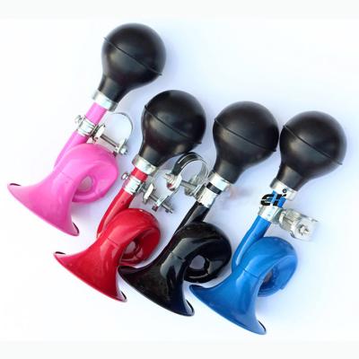 China Non-electric bulb trumpet compression non-electric bulb trumpet PVC iron bugle alarm bell alarm bugle alarm bicycle retro bike air horn bicycle horn for sale