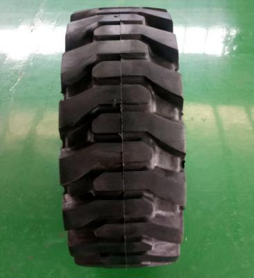 China Solid Hotel Skidsteer Tires With Rim 12-16.5 (33x6x11) for sale