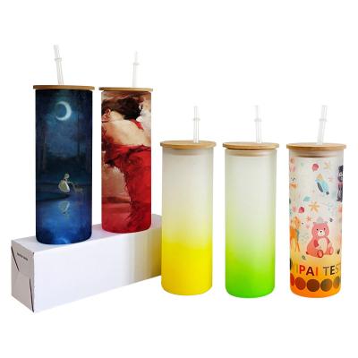 China Shatterproof Gradient Colored Sublimation 25oz Borosilicate Glass Tumbler with Bamboo Lid and Plastic Straw for Heat Printing for sale