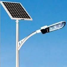 China Outdoor LED Smart Solar Street Light 10800lm Flux Smooth Surface 12.8V for sale