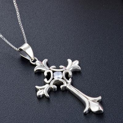 China New Fashion Jewelry 925 Sterling Silver Wholesale CLASSIC Zircon Cross Necklace for sale