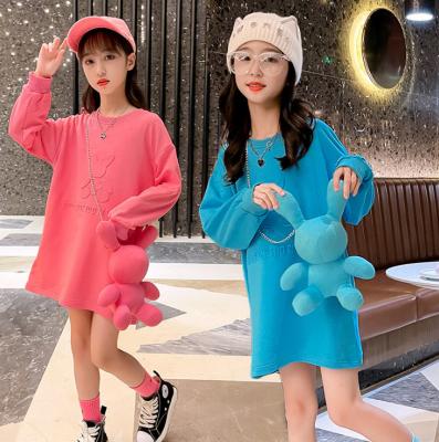 China 2021 Autumn new designer children's girl's dress anti-wrinkle large style Korean loose long-sleeved sweater girl + free bear doll for sale