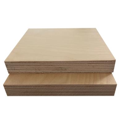 China Furniture Grade Standard Size 1220mm*2440mm 5mm 7mm 9mm Modern Melamine Plywood Eucalyptus Core Hardwood Plywood for sale