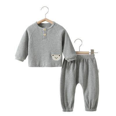 China Anti-wrinkle Newborn Bear Pattern Long Sleeve Sweatshirt And Pumpkin Print Pants 2pcs Kids Clothes Baby Boys Clothing Set for sale