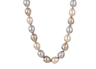 China Vintage Baroque Pearl Necklace For Bridesmaids , Black And White Pearl Necklace for sale