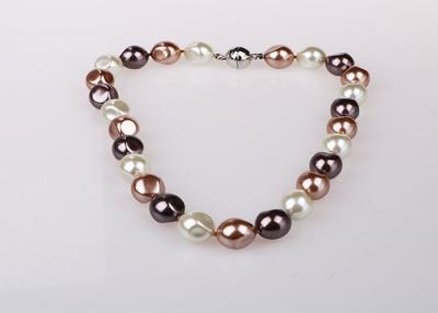 China Knotted Baroque Latest Fashion Jewelry Necklace , Multi Colored Pearl Necklaces for sale