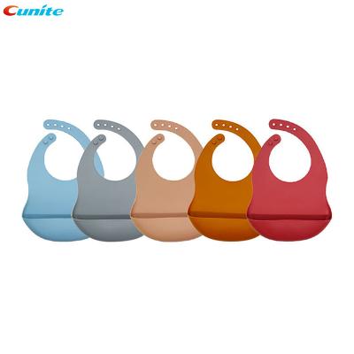 China 2021 Durable Silicone Baby Bib Waterproof Easy Cleaning Silicone Baby Bibs Custom Printing Bibs Adjustable for sale