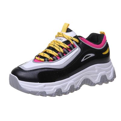 China Cushioning Outdoor Sport Shoes Breathable Ladies Walking Tennis Sneakers for sale