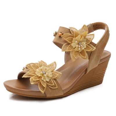 China Cushioning sandals with petals style sandals worn by mature women for sale