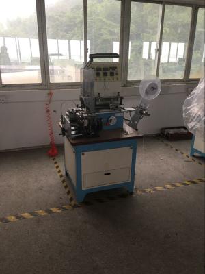 China 200KG numerieke Contultrasonic Gedrukte Horst Vriendelijke Besnoeiing en Vouwenmachine yss-928 Te koop