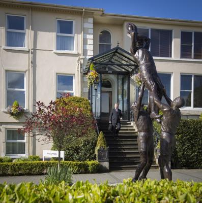 China Modern Bronze Rugby Sculpture , Metal Outdoor Art Statues For Sandymount Hotel for sale