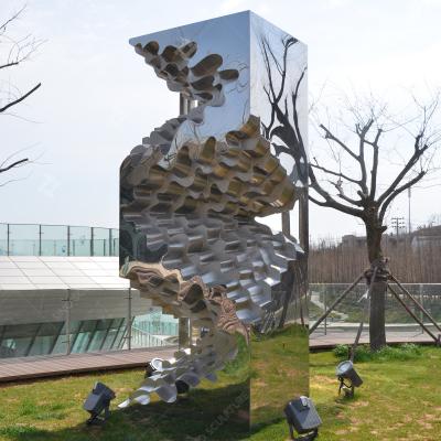 China Outdoor Stainless Steel Garden Sculpture With Highly Mirror Polished Finish for sale