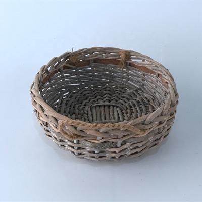 China Round Shape Sustainable Handmade Eco - Friendly Decorative Willow Basket With Hemp Handle for sale