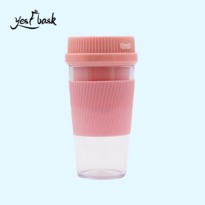 China PORTABLE Portable Handheld Blender Smoothie Blender USB Electric Fruit Juicer Stirring Maker Mini Food Processor Juice Cup Rechargeable for sale