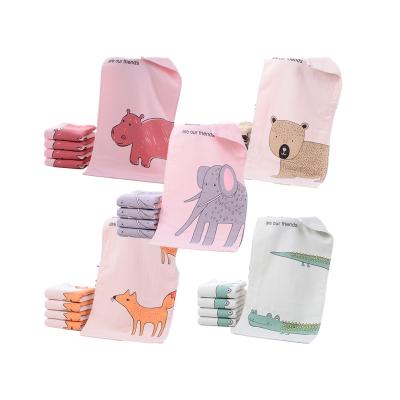 China Cartoon Print Gauze And Soft Absorbent Bath Towels 100% Safe For Kids Cotton Children Kids Terry Towels for sale