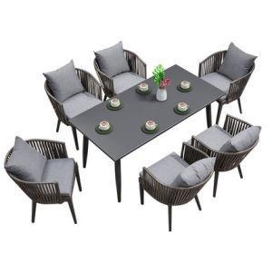 China Openluchtbalkon Tuinmeubilair Set Uitvouwde Plastic Rattan Stoel En Tafel Te koop